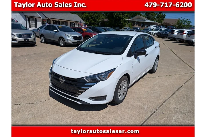 $13995 : 2024 Versa image 1