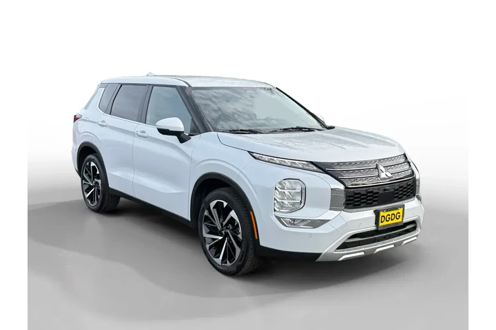 $24771 : Mitsubishi Outlander 2024 SE image 7