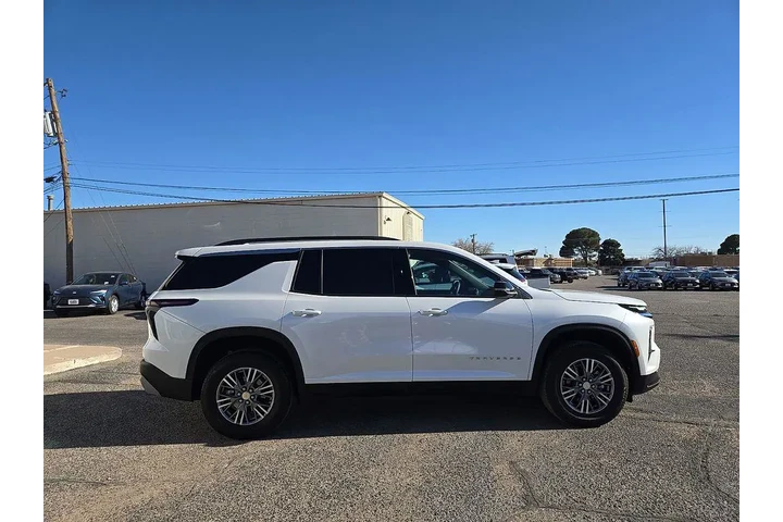 $37995 : Chevrolet Traverse 2025 LT 4 image 2