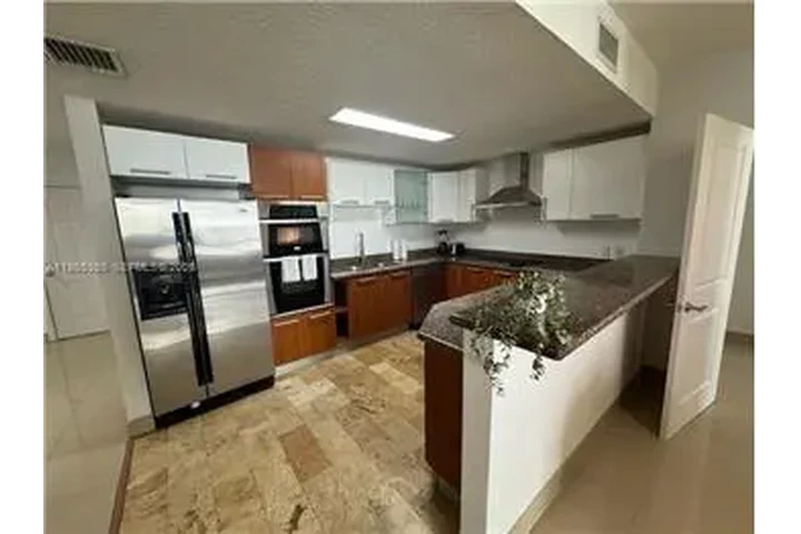 $5800 : Rental property with 2 bedro image 6
