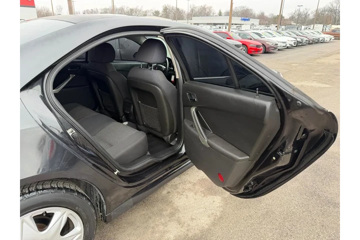 $2450 : 2010 G6 4dr Sdn w/1SB image 9