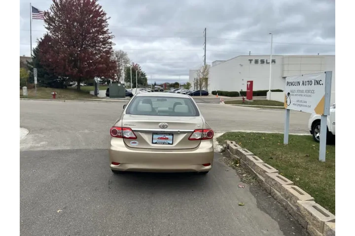 $7990 : 2012 Corolla LE image 5