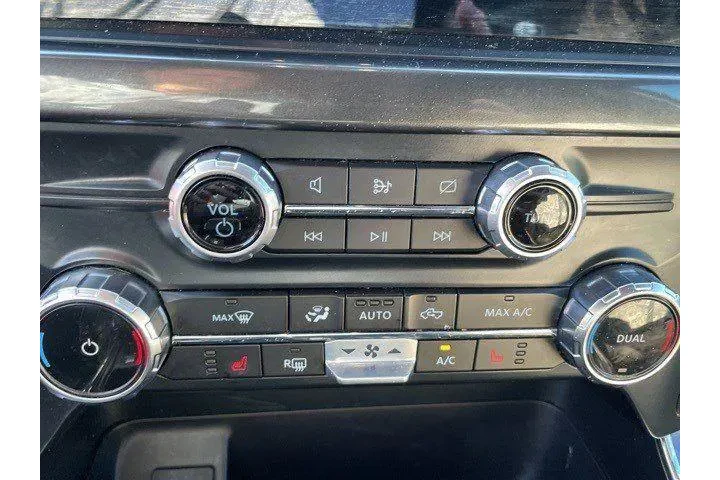 $39992 : Ford F-150 2023 4x4 XLT 4dr image 7