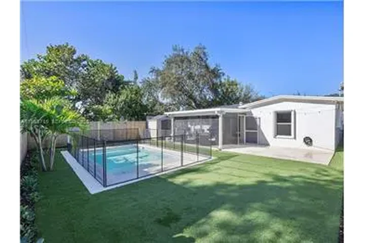 $5450 : Rental property with 4 bedro image 4