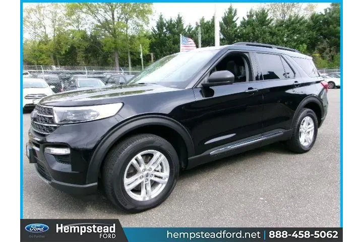 $31582 : Ford Explorer 2022 AWD XLT 4 image 1