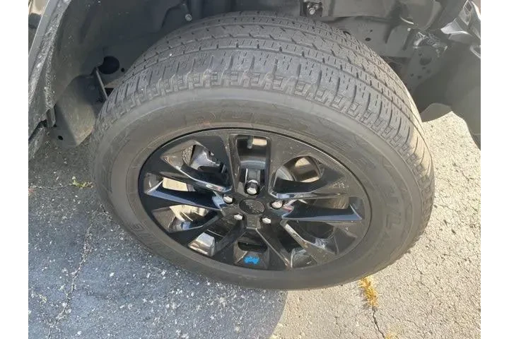 $28246 : Jeep Wrangler Unlimited 2022 image 9