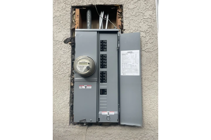 Servicios Electricos image 2