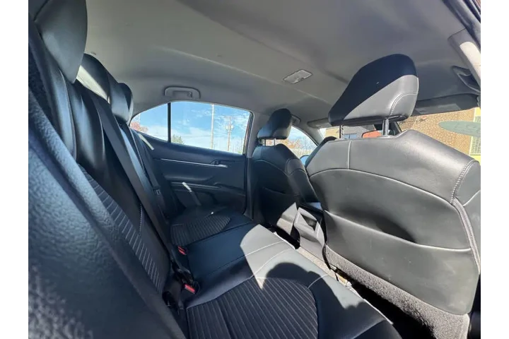 $14999 : 2021 Camry SE image 9