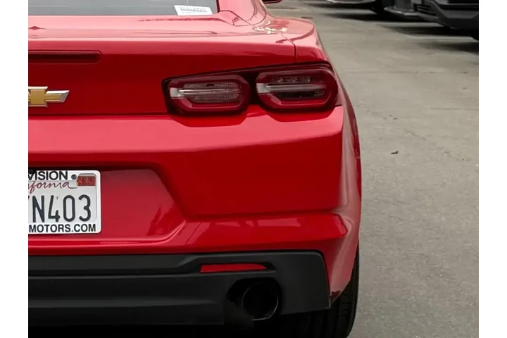 $24500 : Chevrolet Camaro 2021 LT 2dr image 9