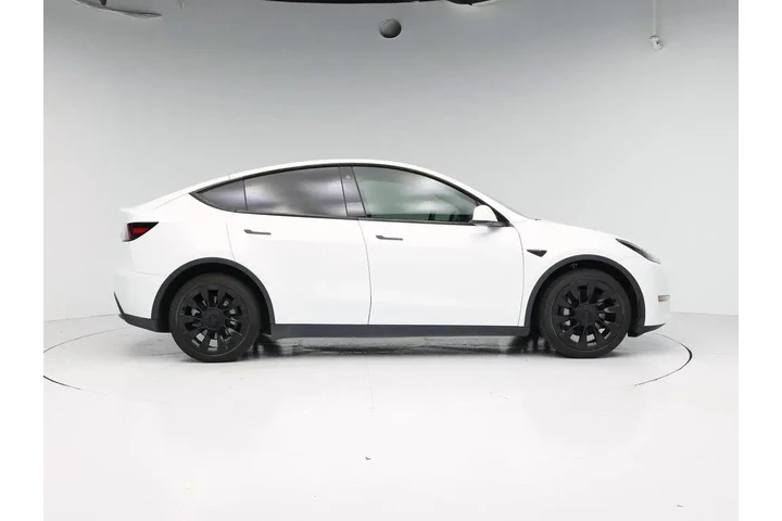 $31998 : Tesla Model Y 2022 AWD Long image 7