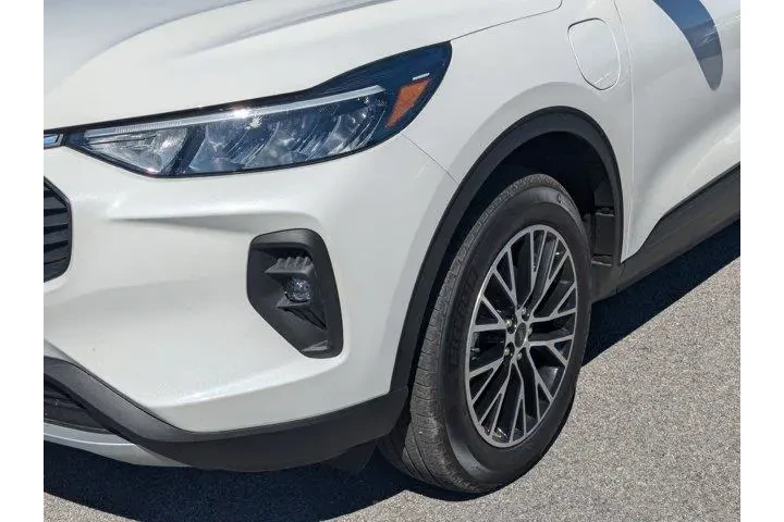 $30995 : Ford Escape Plug-In Hybrid 2 image 9