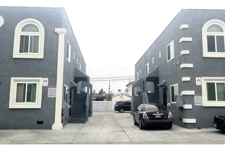 $1095 : 1 bd 1 ba Apartment image 3