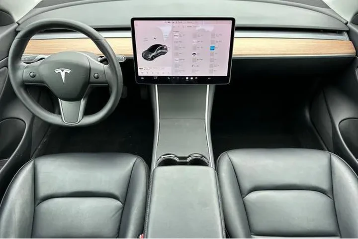 $26378 : Tesla Model 3 2020 AWD Long image 5