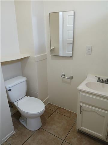 $2985 : 3 Bedroom, 1.5 bath for rent image 3