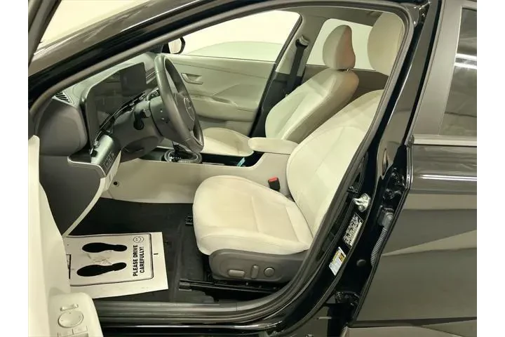 $24995 : Hyundai KONA 2025 AWD SEL 4d image 9