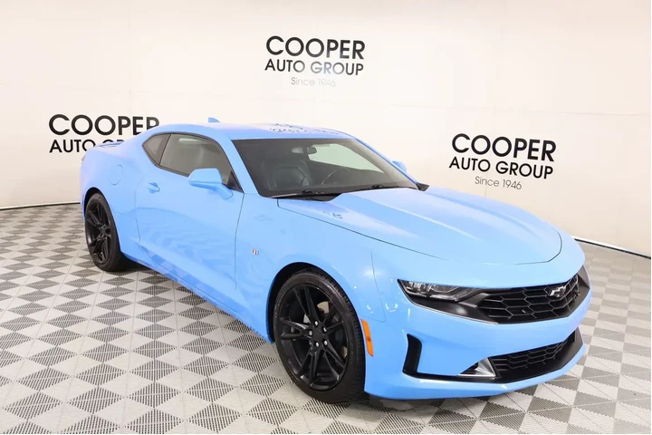 $31172 : Chevrolet Camaro 2023 LT 2dr image 1