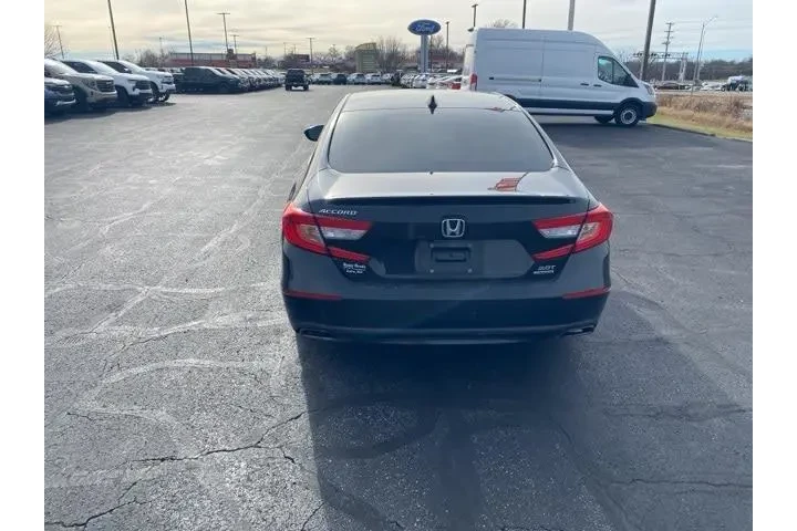 $23998 : Honda Accord 2018 Touring 4d image 4