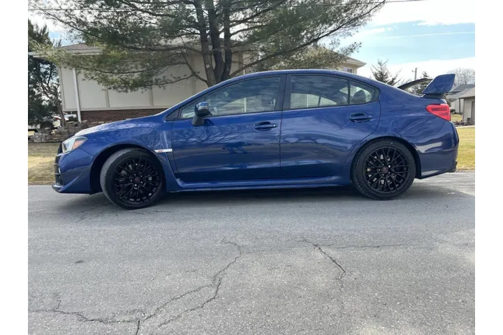 $18997 : 2015 WRX STI image 10