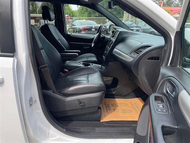 $9995 : 2018 Grand Caravan GT image 8