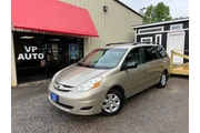 2010 Sienna LE 8-Passenger en Greenville