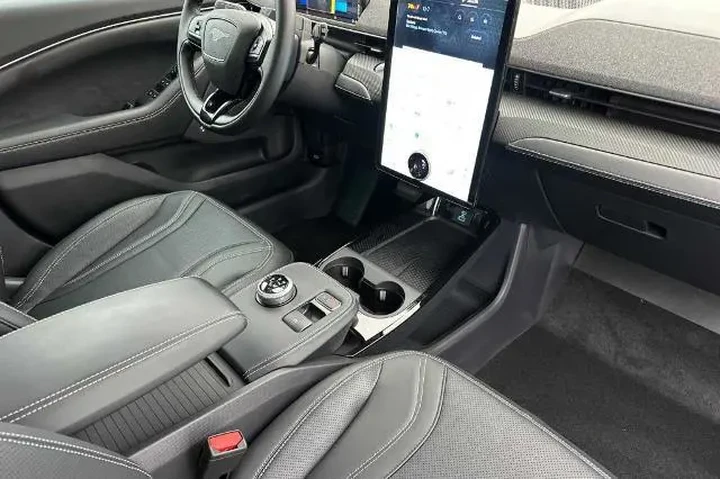 $32055 : Ford Mustang Mach-E 2024 Pre image 7