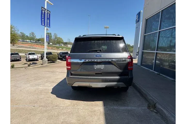 $23988 : Ford Expedition 2020 4x2 XLT image 6