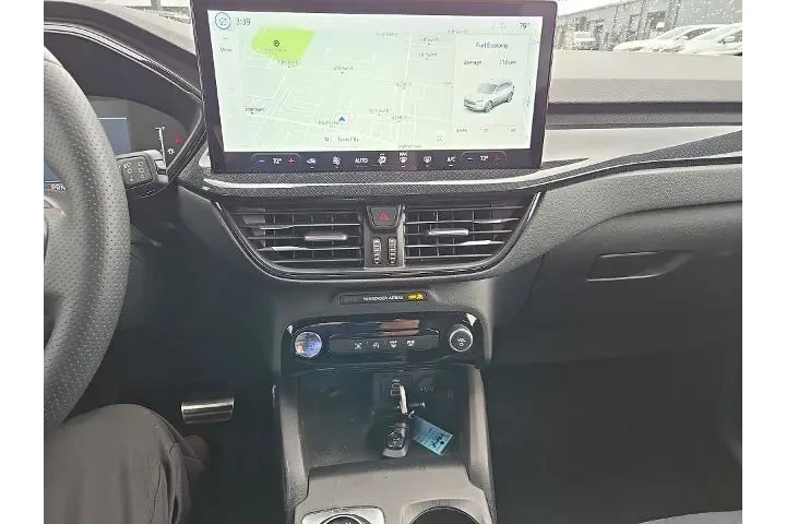 $22983 : Ford Escape 2024 ST-Line 4dr image 4