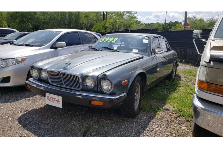 $3995 : 1986 JAGUAR XJ-SERIES1986 JAG image 3