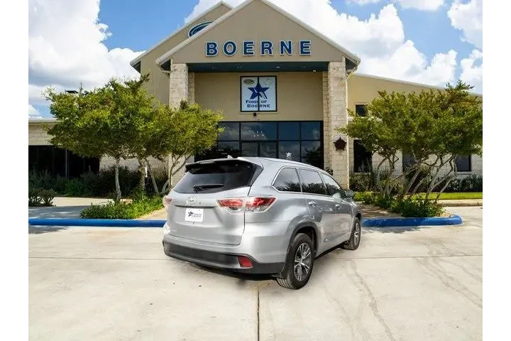 $20987 : Toyota Highlander 2016 XLE 4 image 5