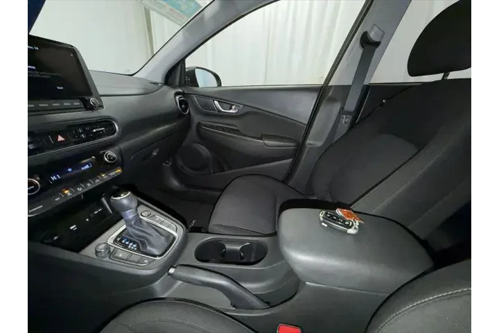 $23495 : Hyundai KONA 2023 AWD SEL 4d image 4