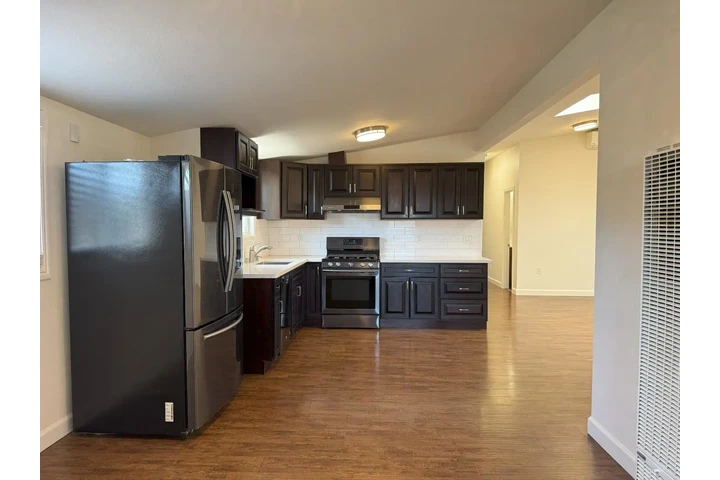 $3000 : MAYWOOD HERMOSA CASA image 2