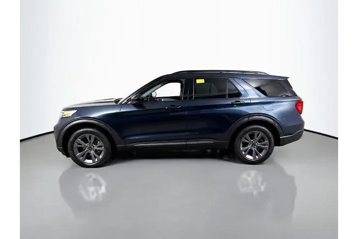 $29250 : Ford Explorer 2023 AWD XLT 4 image 4
