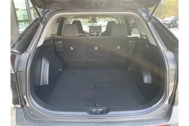 $20300 : Toyota RAV4 2021 AWD LE 4dr image 8