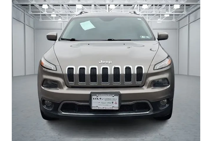 $9999 : Jeep Cherokee 2017 4x4 Limit image 2