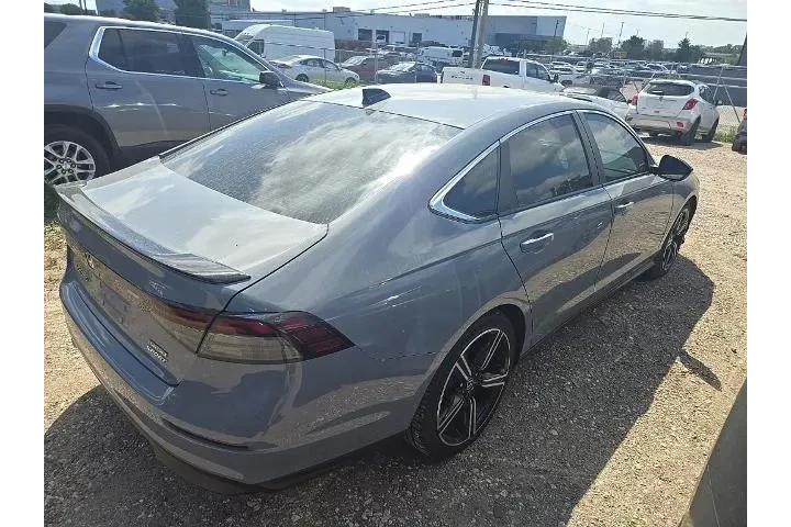 $24152 : Honda Accord Hybrid 2023 Spo image 3