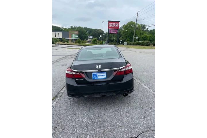 $16000 : 2016 Accord LX w/ Sensing image 6
