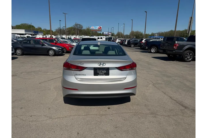 2018 Elantra SEL 2.0L Auto (A image 3