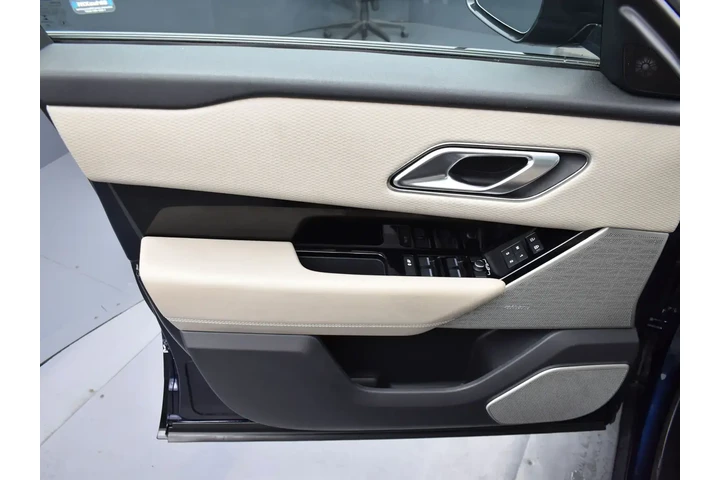 $29795 : Land Rover Range Rover Velar image 9
