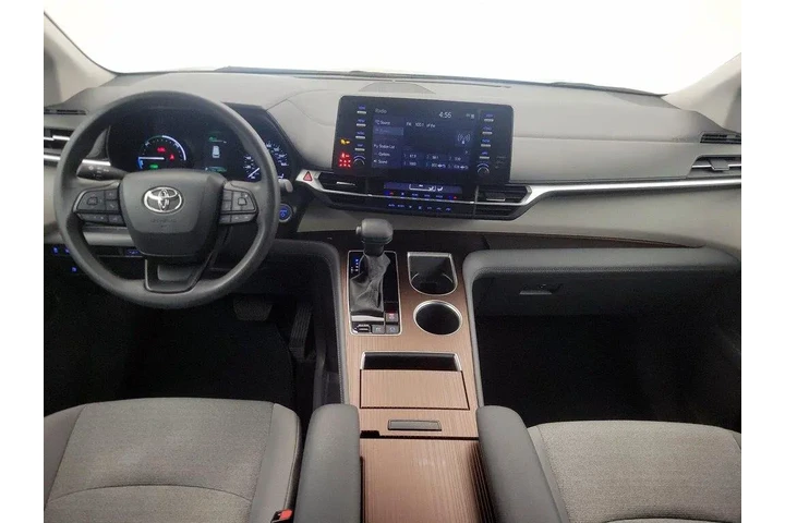 $39998 : Toyota Sienna 2024 LE 8-Pass image 9