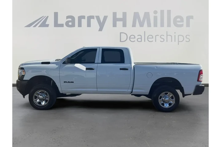 $35981 : Ram 2500 2022 4x4 Tradesman image 2