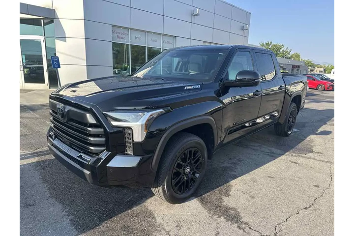 $63490 : 2025 Tundra 4WD Limited Hybrid image 3