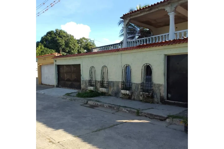 $11000 : Vendo casa de dos plantas 🇻🇪 image 2