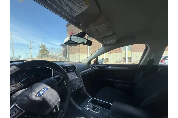 $7999 : 2019 Fusion Hybrid SE image 9