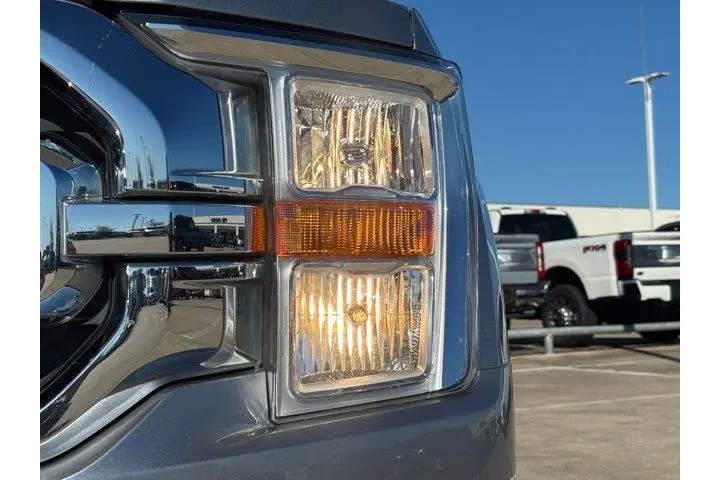 $38495 : Ford F-150 2023 4x4 XLT 4dr image 9