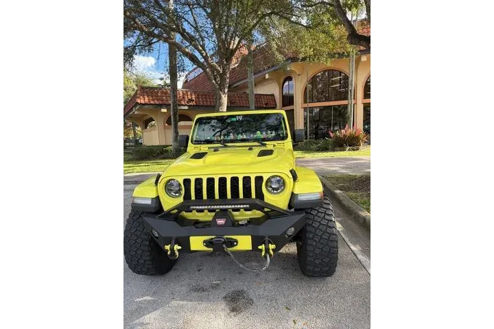 $31000 : Jeep Gladiator 2023 4x4 Spor image 2