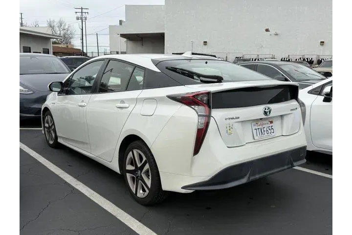 $12334 : Toyota Prius 2016 Two Eco 4d image 3