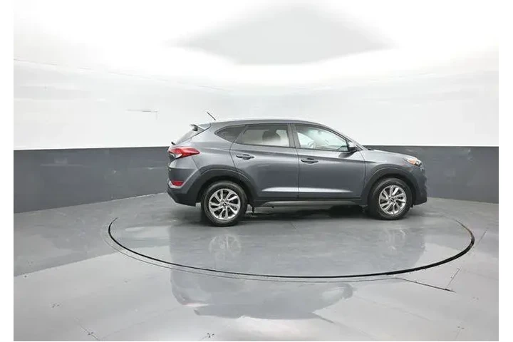 $9994 : Hyundai TUCSON 2016 AWD SE 4 image 8