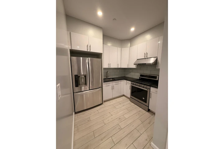 $2700 : Apt de oportunidad 3 recamaras image 2