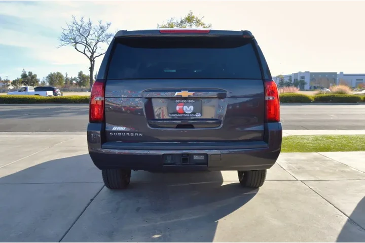 $22995 : Used 2018 Suburban 2WD 4dr 15 image 4