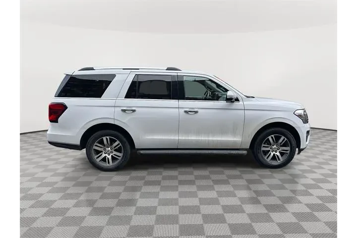 $38207 : Ford Expedition 2024 4x4 Lim image 2